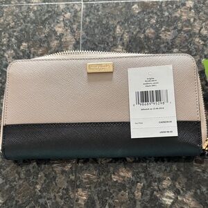 Kate Spade Black and Tan Wallet